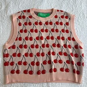 United Colors of Benetton Red and Black Knit Fabric